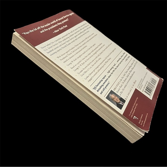 In The President’s Secret Service by Ronald Kessler Glossy Soft-Covered Secrets - Picture 5 of 12